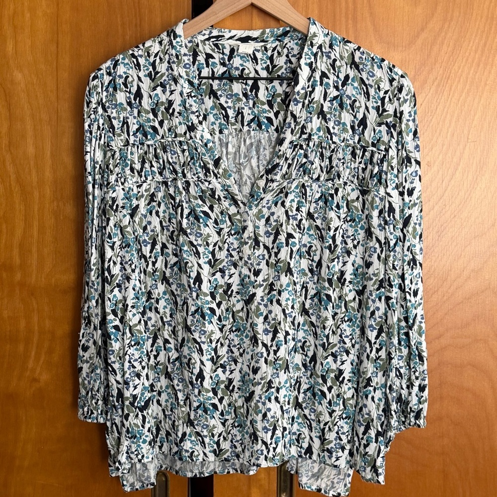 Caslon Leafy Floral Pattern Blouse Vneck 3/4 Sleeves Large
